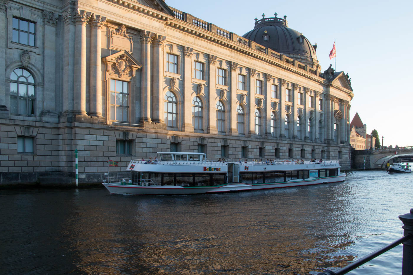 Spreetour vorbei am Bode-Museum Berlin